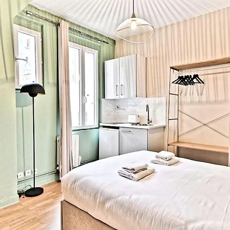 Au Centre De - 14eme Arrondissement Париж
